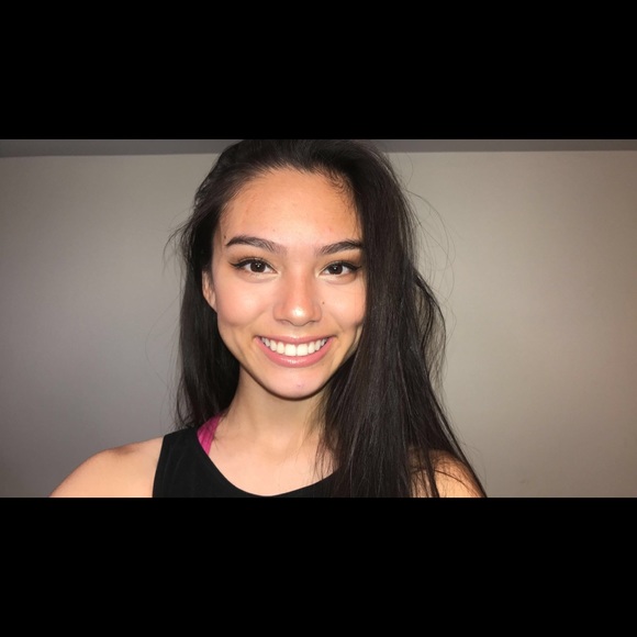 Meet your Posher, Jennifer - Picture 1 of 1